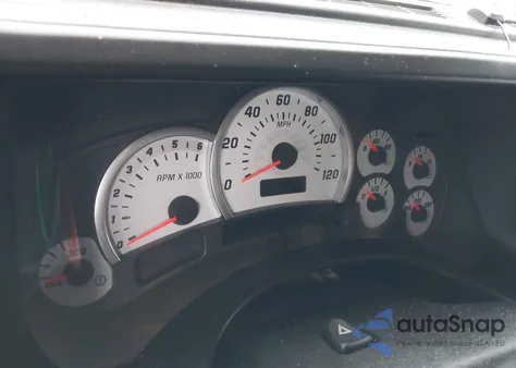 2003 Hummer H2 z USA, uszkodzony, nr VIN 5GRGN23U83H118537